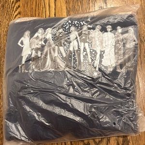 navy blue Taylor Swift Era’s Tour merch; size small